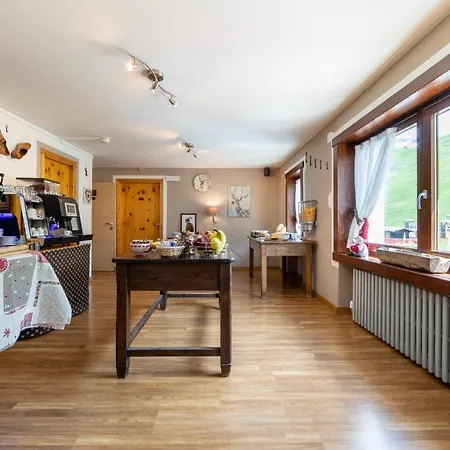 فندق Meuble' Joli 2*