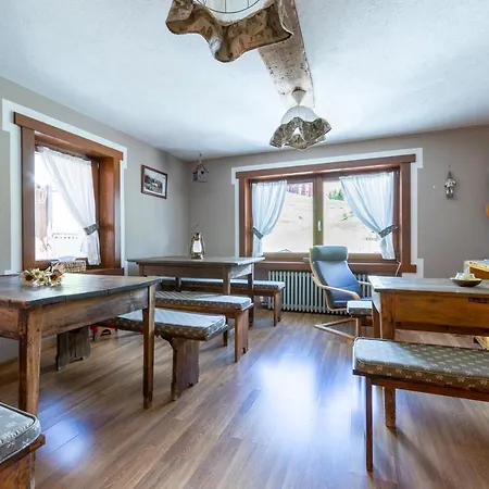 فندق Meuble' Joli 2*