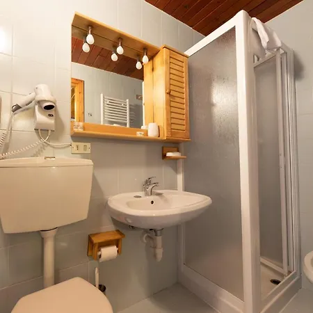 Meuble' Joli Hotel 2*