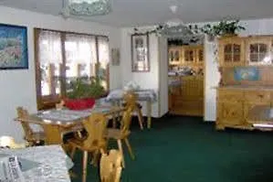 Meuble' Joli Hotel